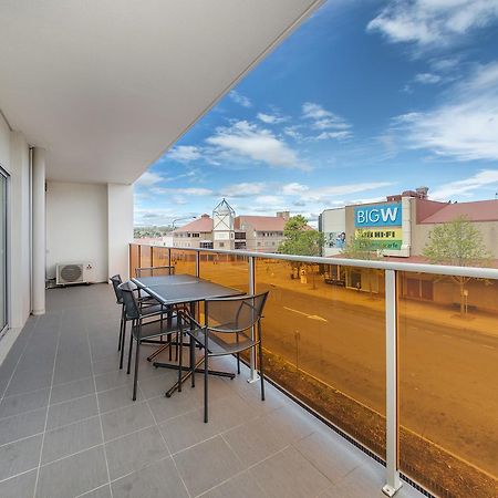 Abode Tuggeranong Aparthotel Canberra Ngoại thất bức ảnh