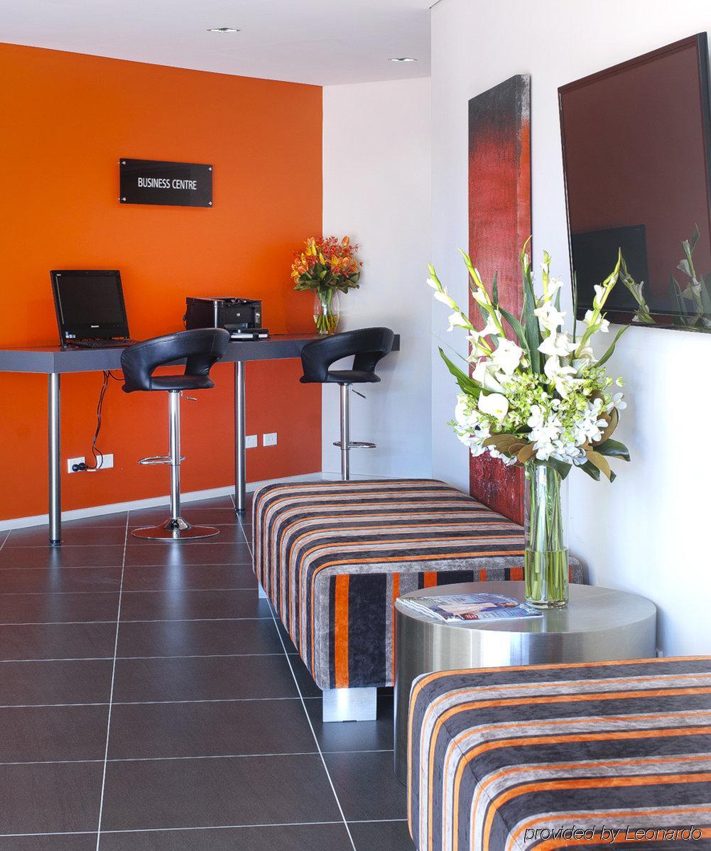 Abode Tuggeranong Aparthotel Canberra Ngoại thất bức ảnh