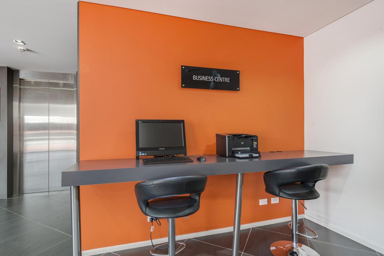 Abode Tuggeranong Aparthotel Canberra Ngoại thất bức ảnh