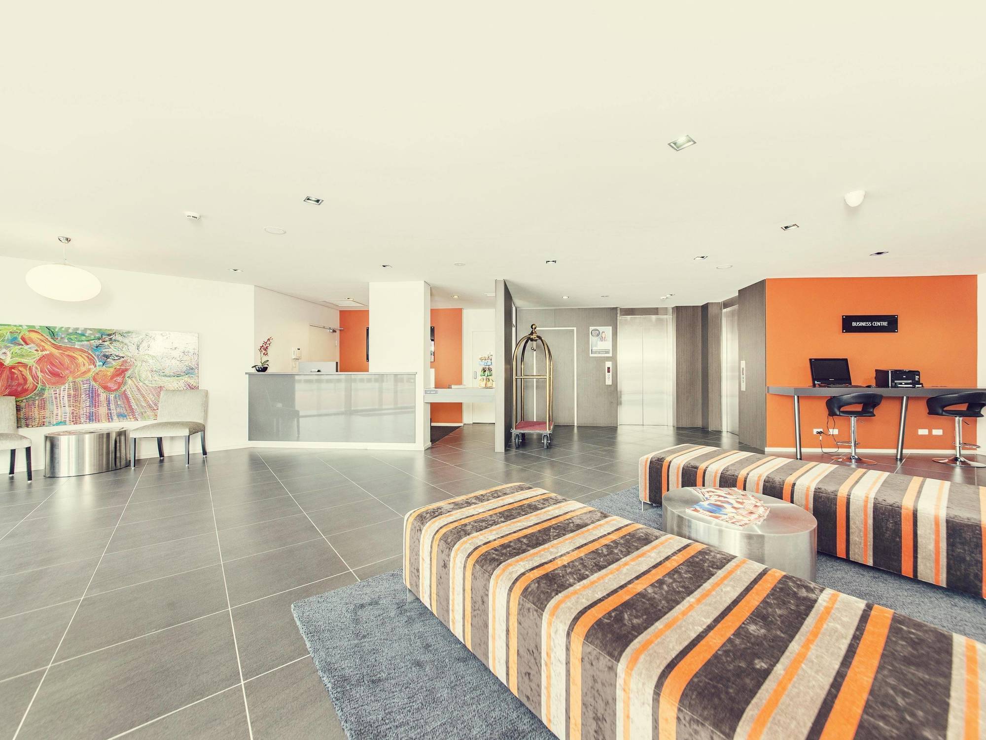 Abode Tuggeranong Aparthotel Canberra Ngoại thất bức ảnh