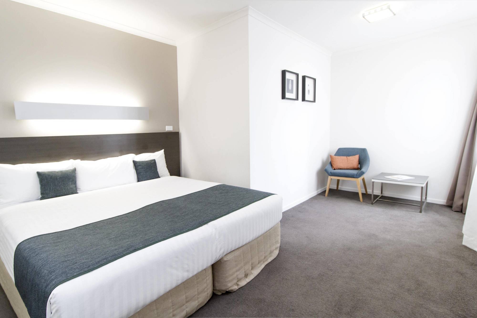 Abode Tuggeranong Aparthotel Canberra Ngoại thất bức ảnh